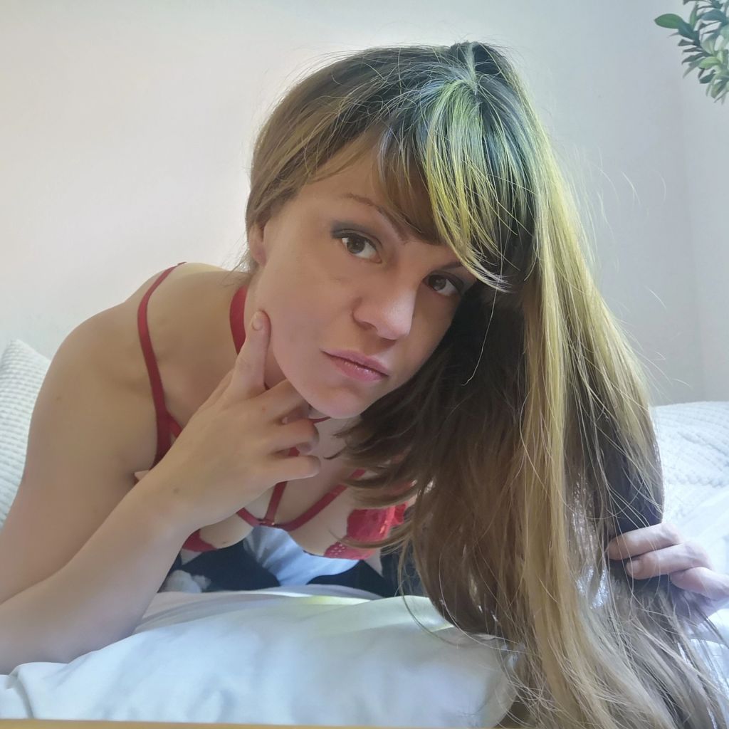 HotLena1984 HotLena1984