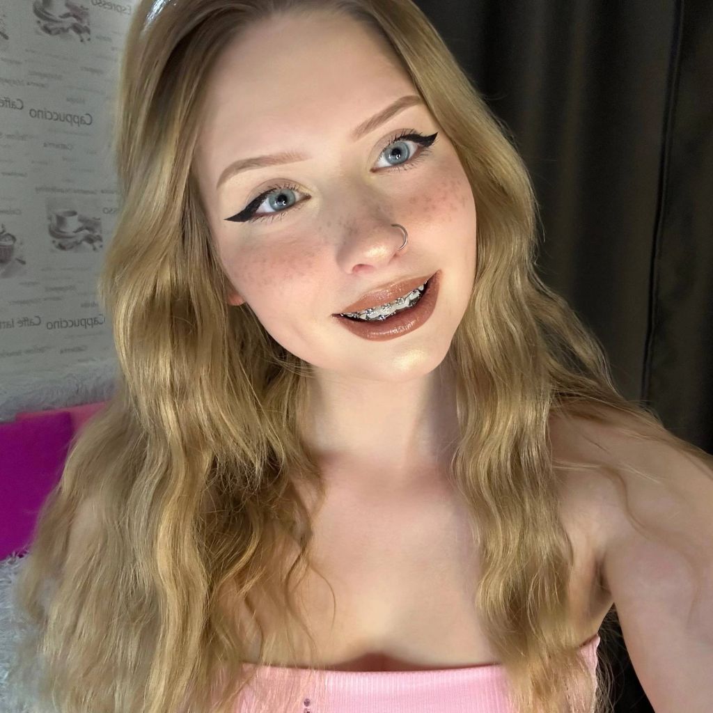 KittenKiss KittenKiss