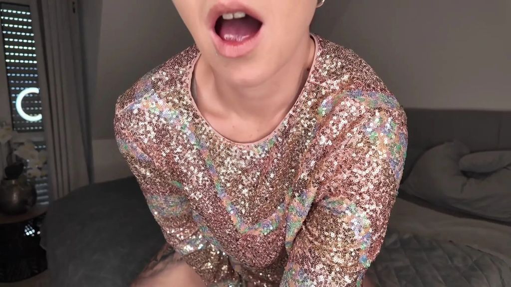 Ins neue Jahr geknallt ! Aber nicht mit Böllern , sondern... Ins neue Jahr geknallt ! Aber nicht mit Böllern , sondern...