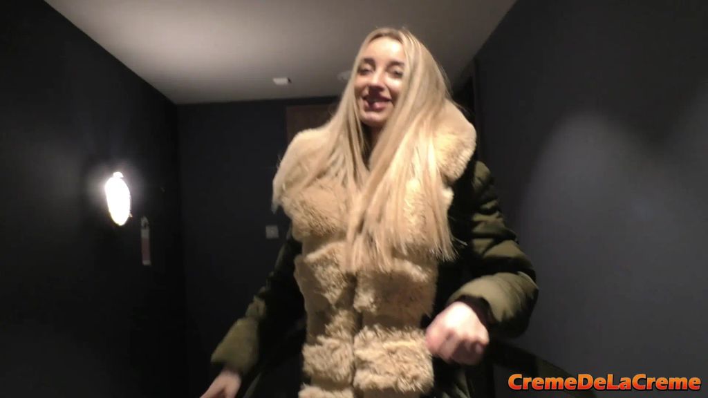 User Date in Hamburg mit geilen tiefem Blowjob User Date in Hamburg mit geilen tiefem Blowjob